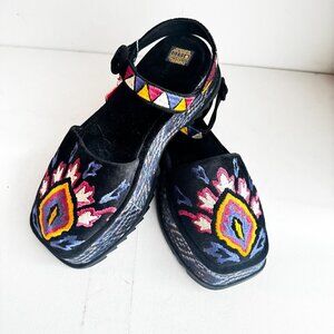 Farm Rio Embroidered Floral Platform Sandals 11